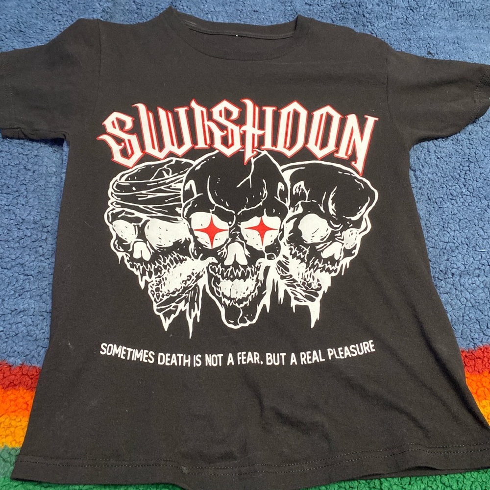 Swishdon Graphic tee shirt